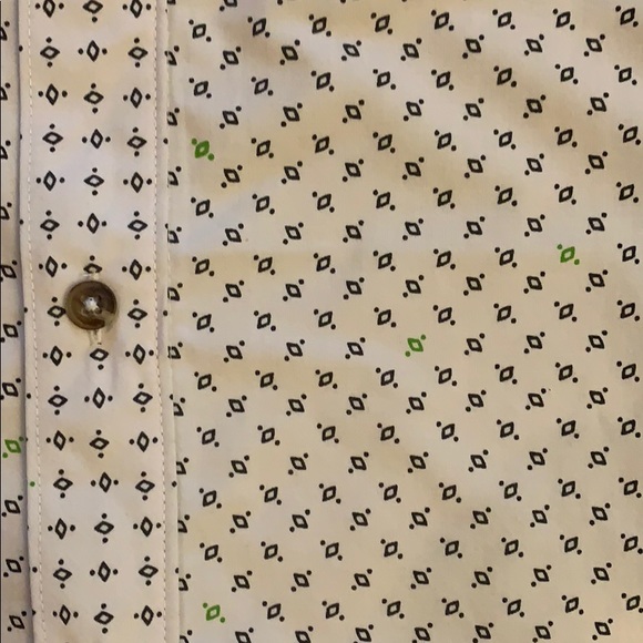 80% polyester 20% cotton button down shirt - Picture 3 of 4